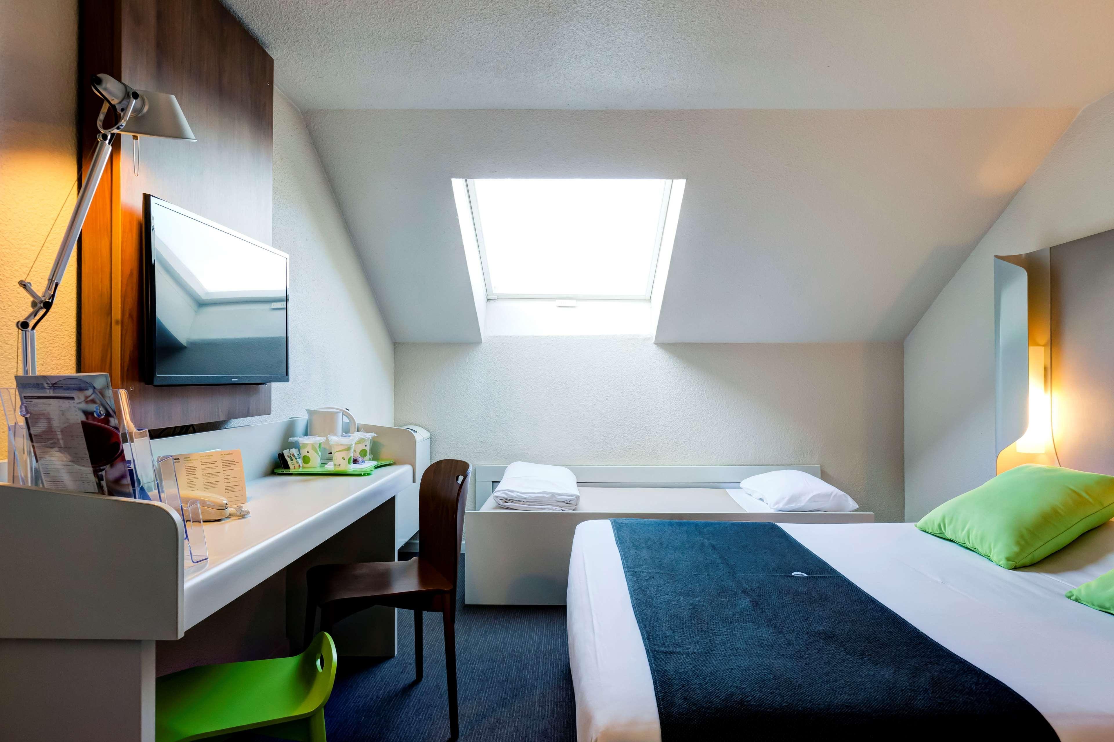Campanile Evry Ouest - Corbeil Essonnes Hotel Kültér fotó