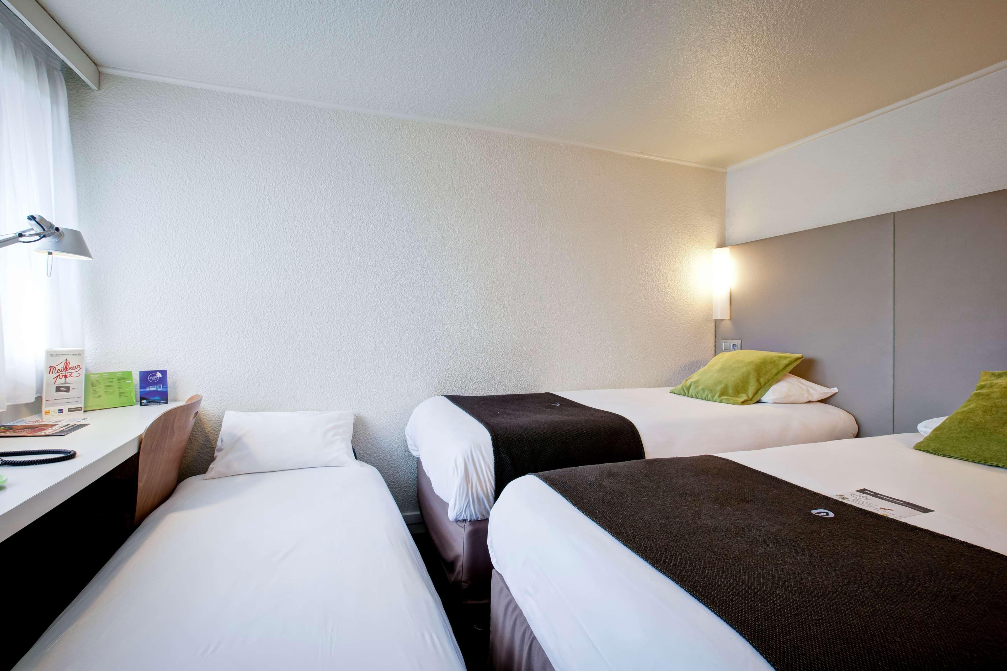 Campanile Evry Ouest - Corbeil Essonnes Hotel Kültér fotó