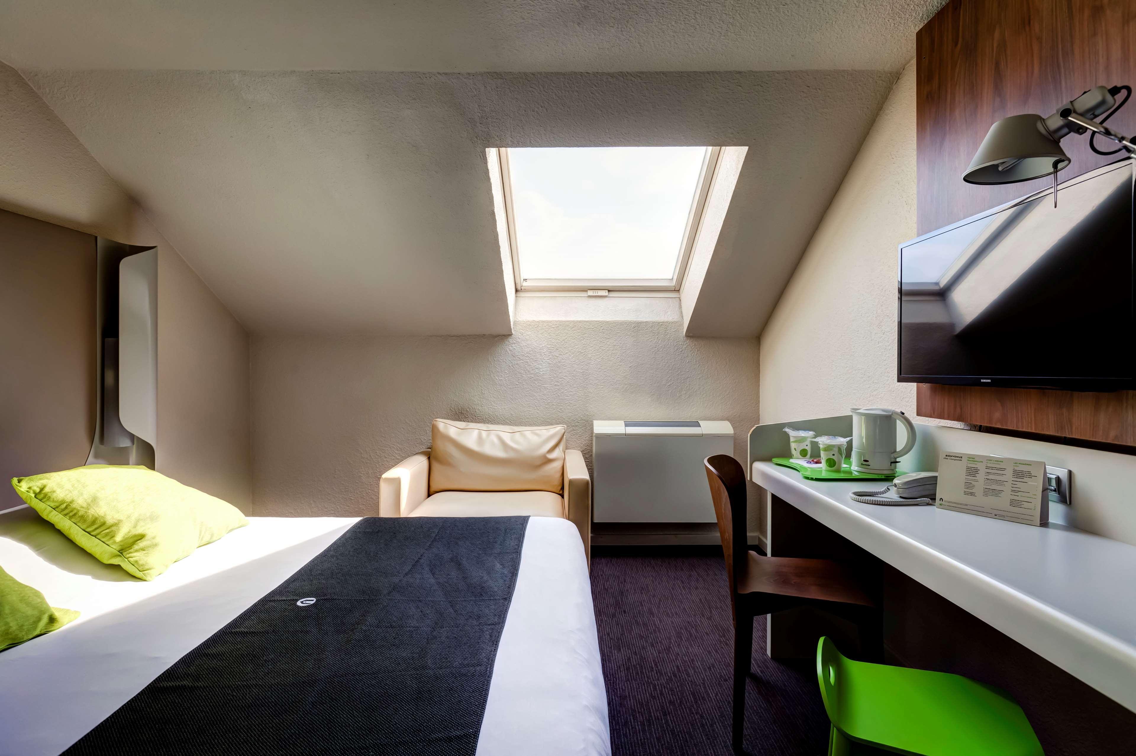 Campanile Evry Ouest - Corbeil Essonnes Hotel Kültér fotó