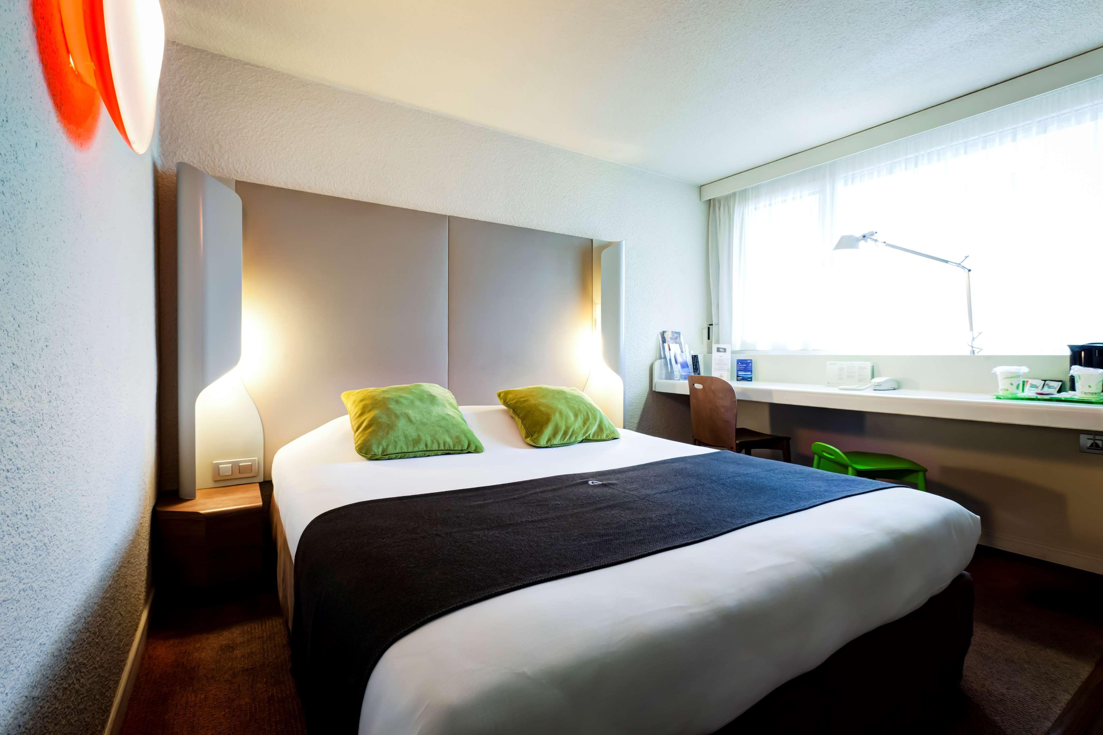 Campanile Evry Ouest - Corbeil Essonnes Hotel Kültér fotó