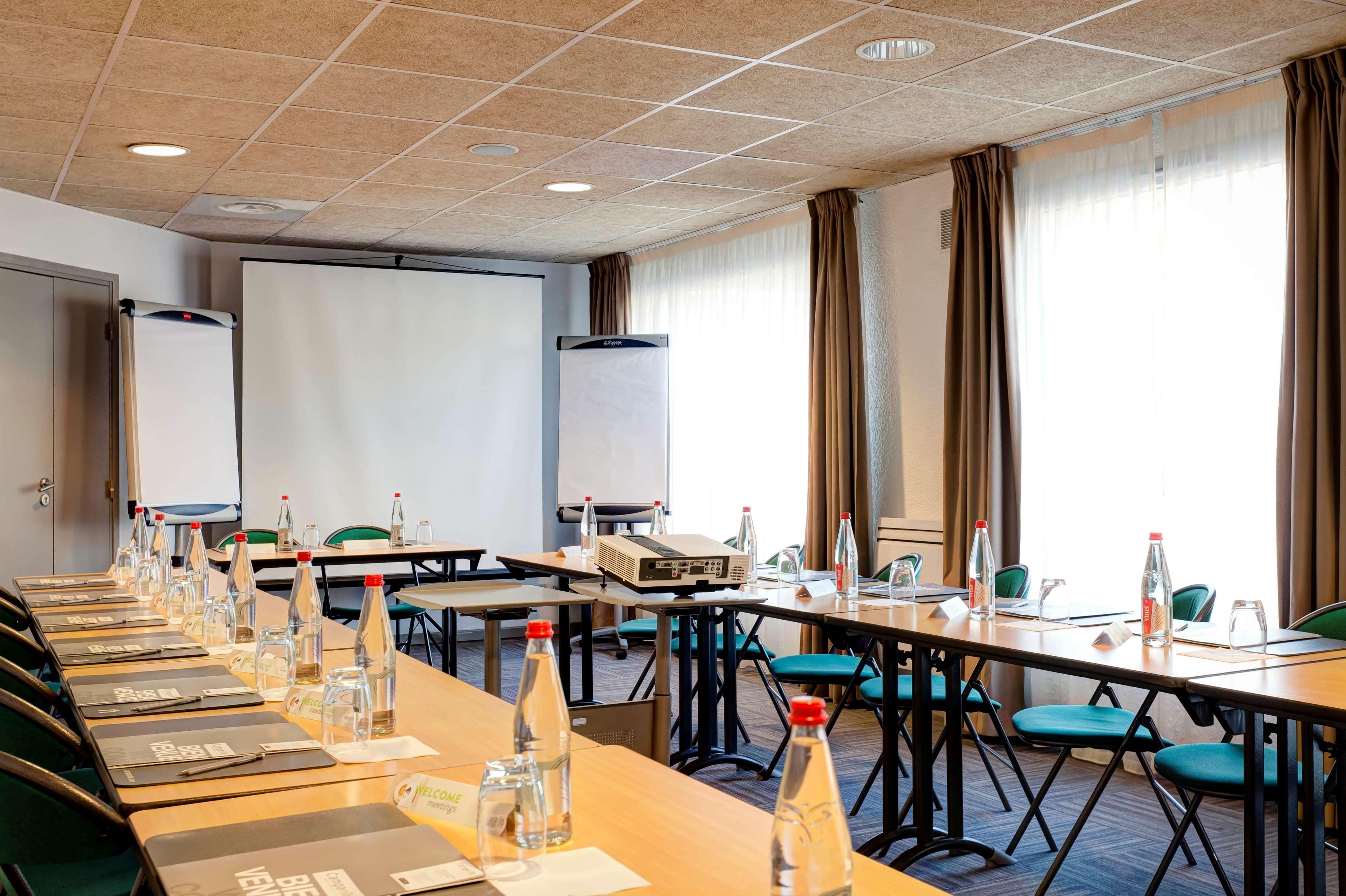 Campanile Evry Ouest - Corbeil Essonnes Hotel Kültér fotó