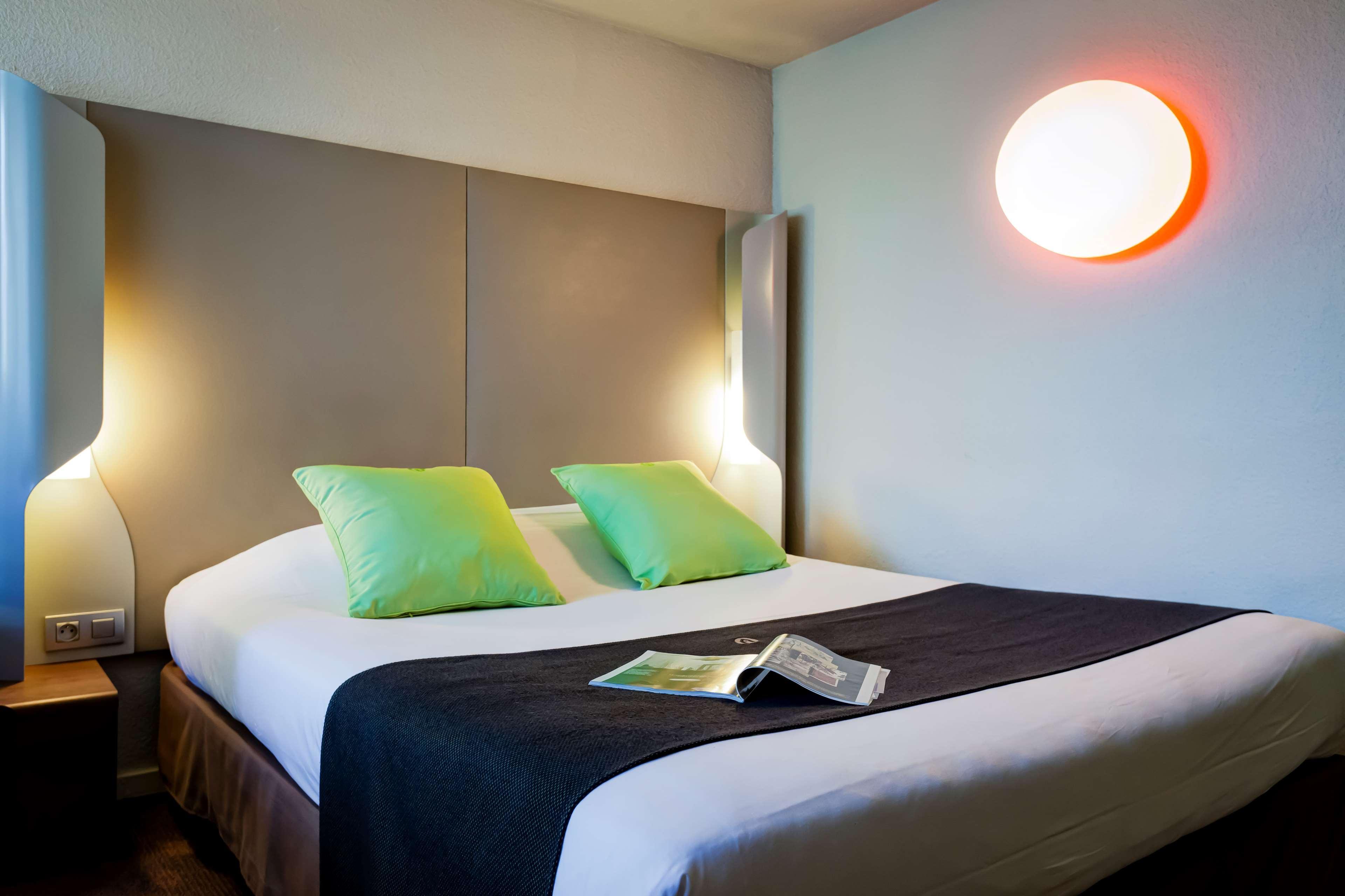 Campanile Evry Ouest - Corbeil Essonnes Hotel Kültér fotó