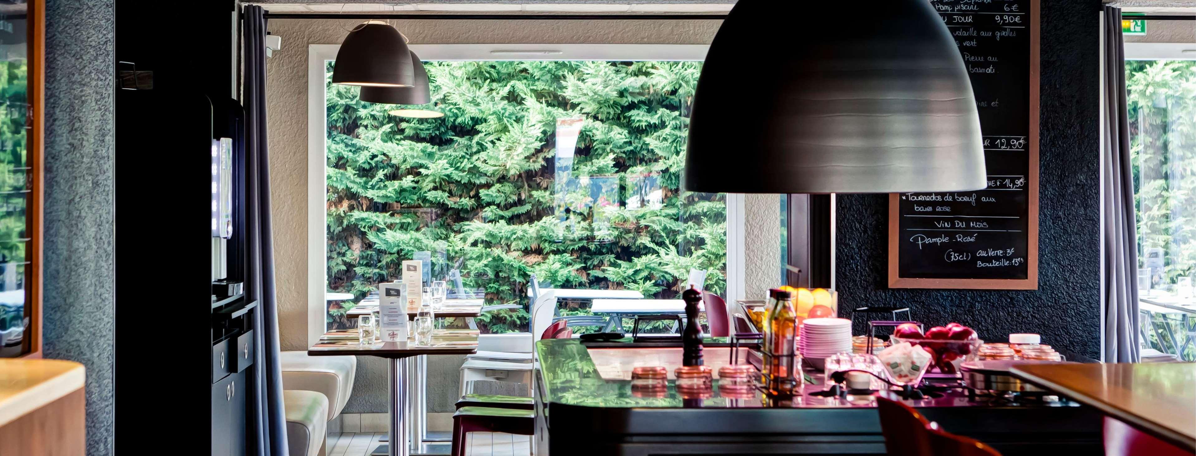 Campanile Evry Ouest - Corbeil Essonnes Hotel Kültér fotó