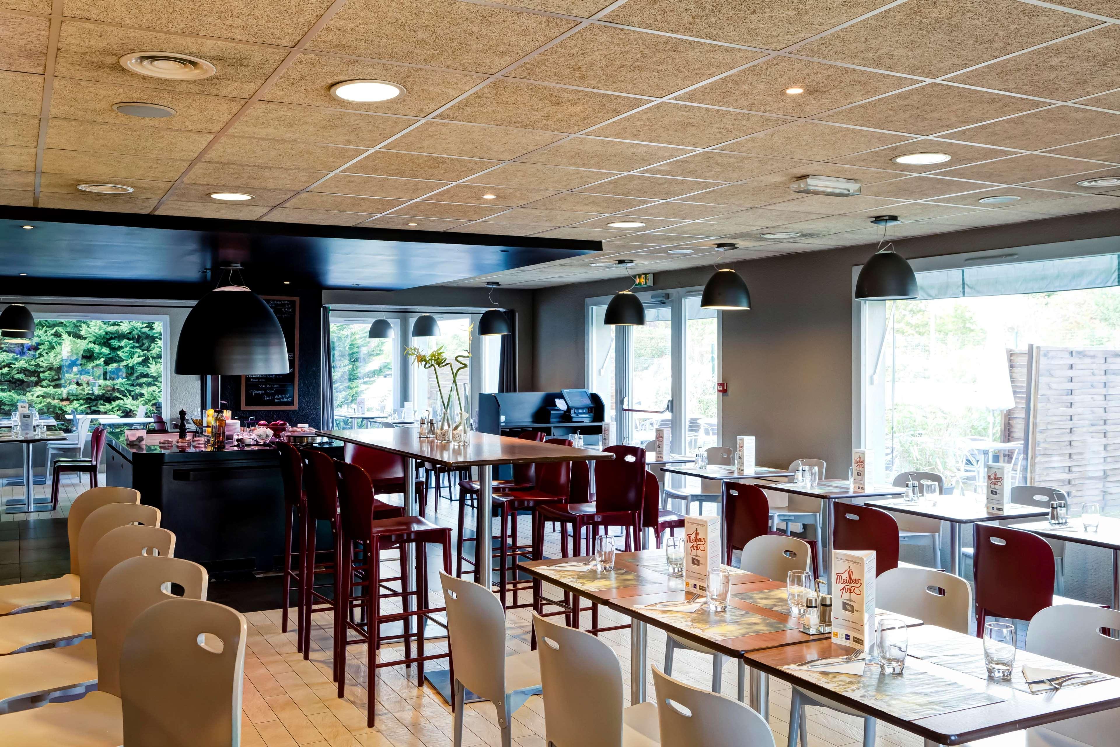Campanile Evry Ouest - Corbeil Essonnes Hotel Kültér fotó