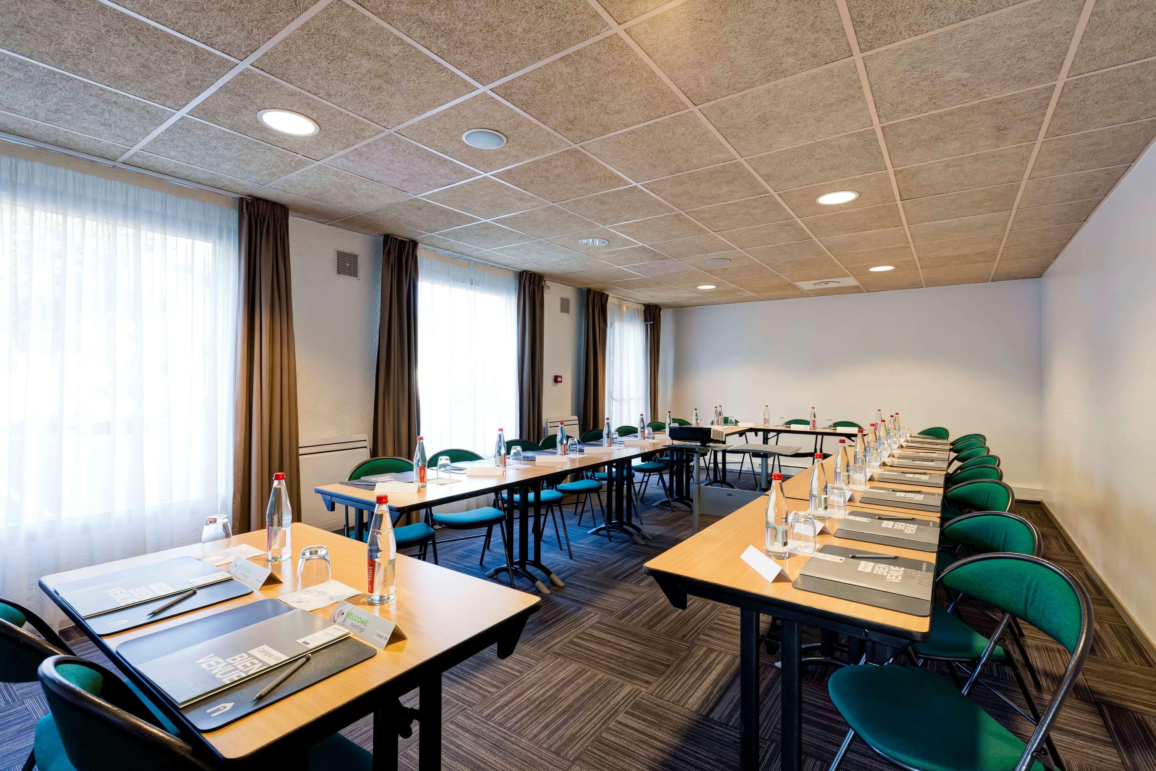 Campanile Evry Ouest - Corbeil Essonnes Hotel Kültér fotó