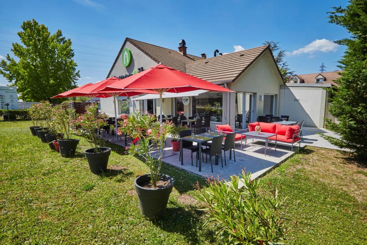 Campanile Evry Ouest - Corbeil Essonnes Hotel Kültér fotó