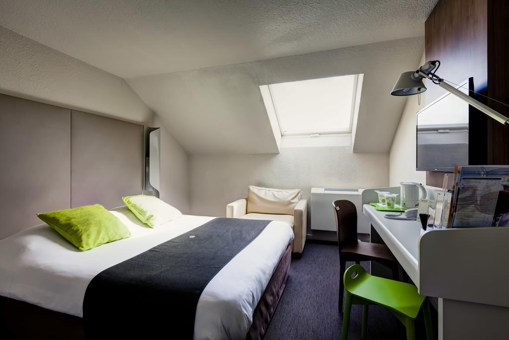 Campanile Evry Ouest - Corbeil Essonnes Hotel Kültér fotó