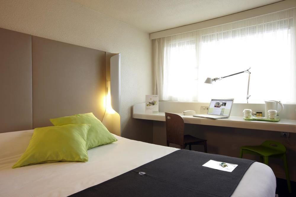 Campanile Evry Ouest - Corbeil Essonnes Hotel Szoba fotó